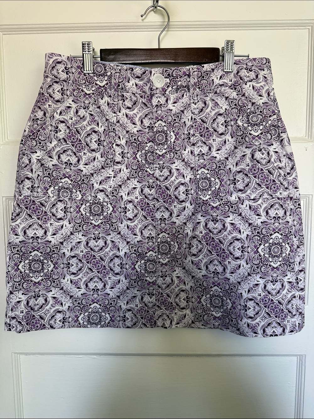 croft‎ & barrow Skort Purple and Whit paisley pattern with Front & Back Pockets